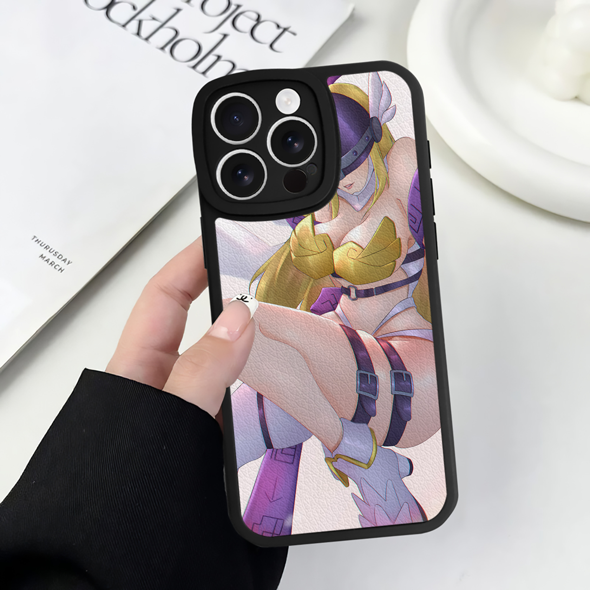 （画像用） Digimon デジタルモンスター/デジモン 【iPhone 16シリーズ対応】シリコンスマホケース（レザー調） 材質：シリコン